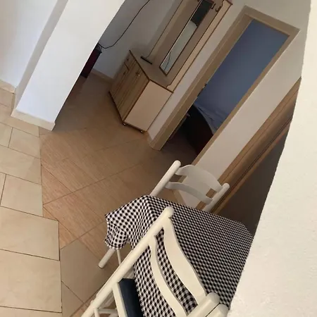 Apartment Veliaj